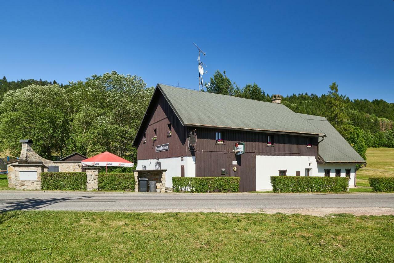Penzion Pod Lesem Hotel Hodkovice Eksteriør billede